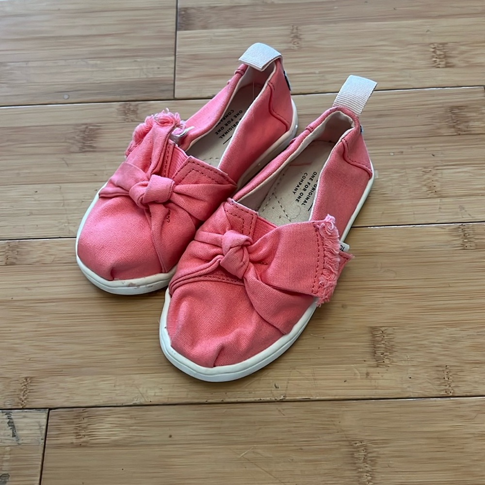 Tom’s toddler shoes